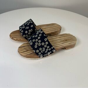 Japanese wooden open toe traditional slipper sandals
